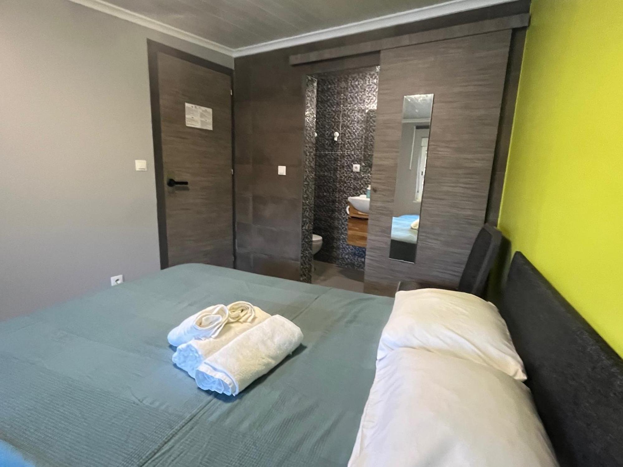 Sun House - Near Sintra - Kitchen - Pool Apartman Kültér fotó
